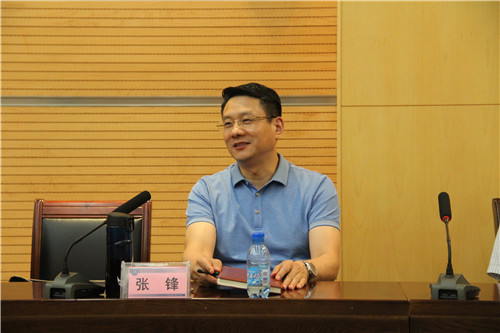 东营市市政府副秘书长张锋到市中心医院参观交流