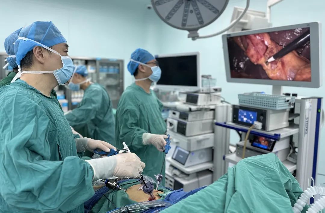登顶肝胆外科手术“珠峰”——市中心医院成功完成院内首例复杂肝